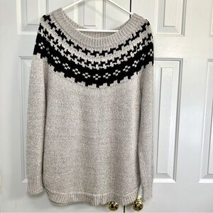 Market & Spruce Black and Cream Sweater